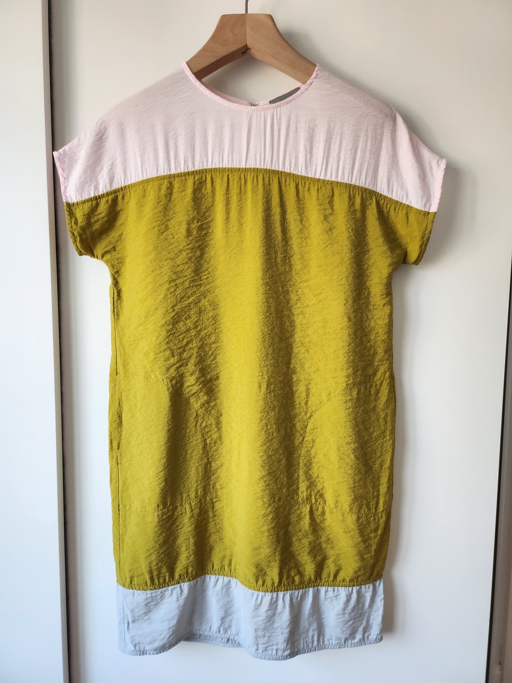Cos Colour Blocked Shift Dress In Crinkled Silk